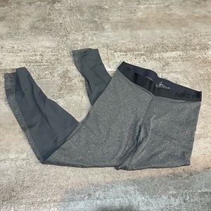 Grey Nike leggings